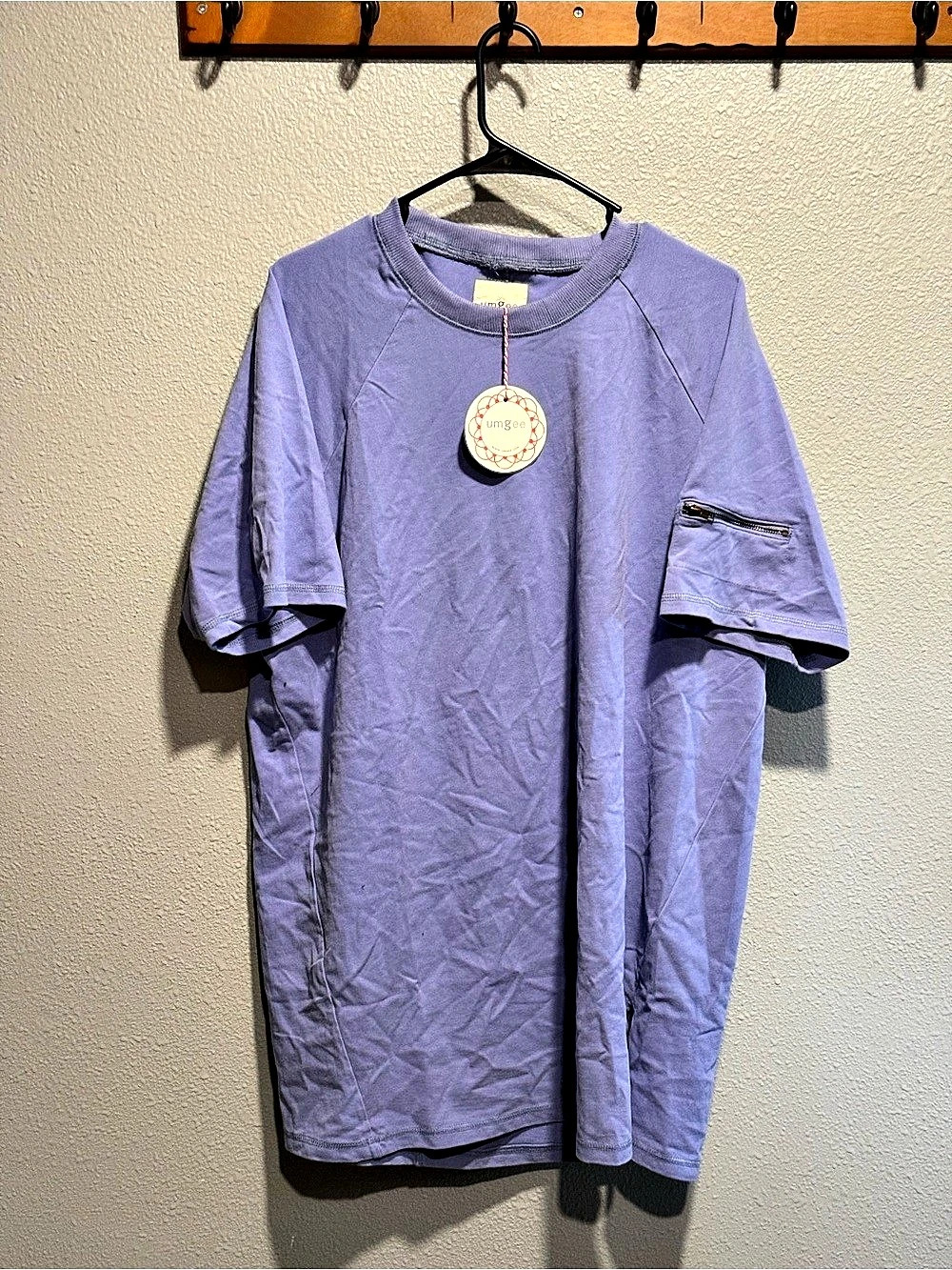 Umgee Short Sleeve Pocket Tee in Purple Size Medium NWT